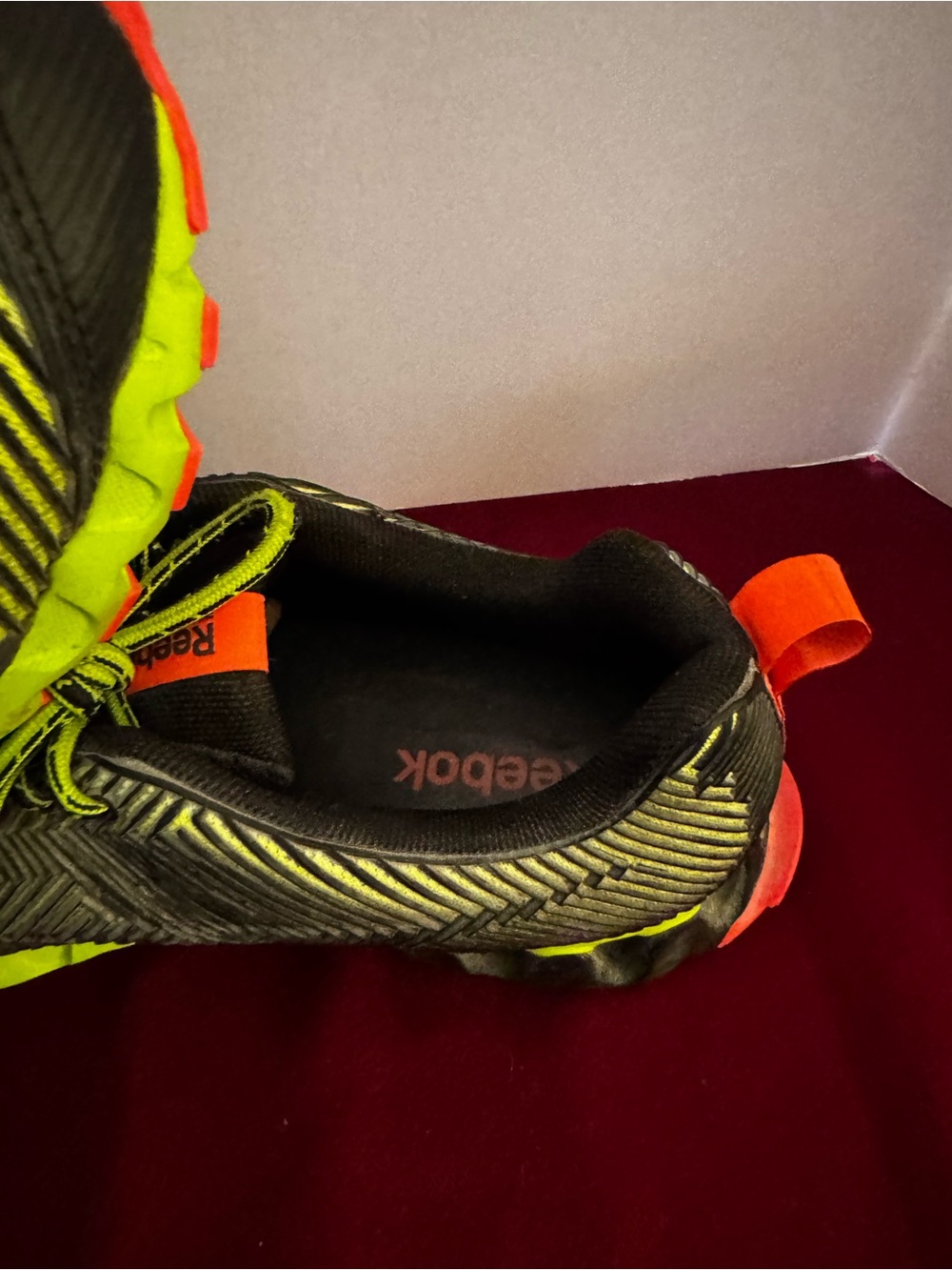 Reebok Zigmaze Lime Running Sneaker Men 9 Athletic Marathon Neon Zigtech EUC - Picture 3 of 16